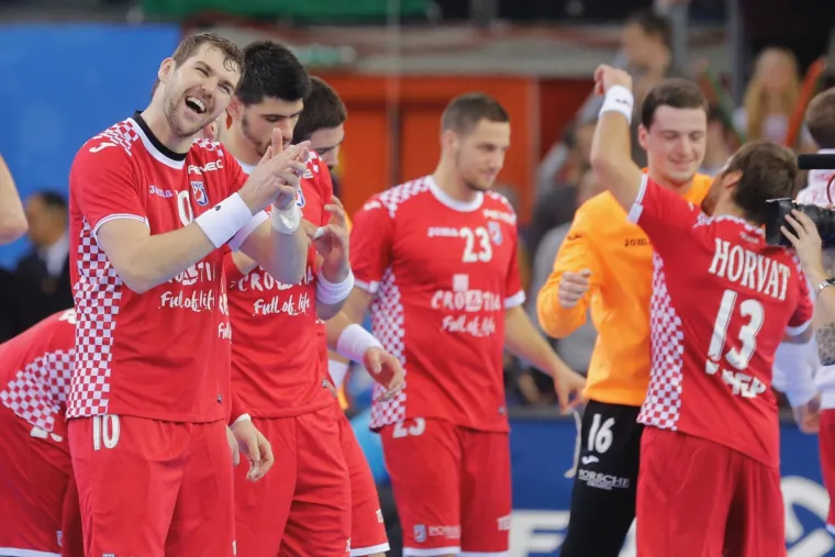 Kauboji položili težak ispit u Rouenu: Hrvatska pomela Mađare u nastavku i osigurala važna dva boda!