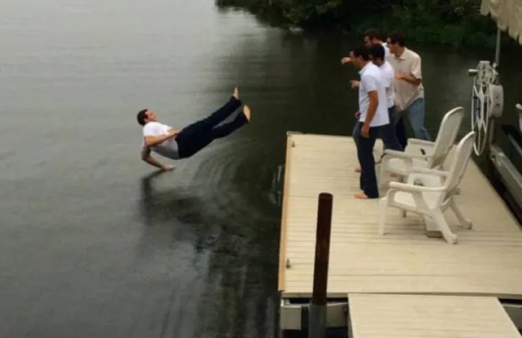 TOČKA BEZ POVRATKA: Trenutak u kojem su shvatili da će gadno nastradati snimile su i kamere