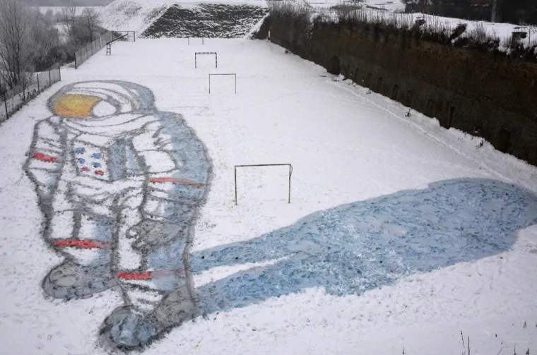 3D astronaut u snijegu