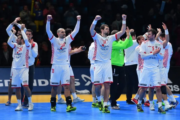 &Scaron;PANJOLCI U OČAJU, HRVATI U EUFORIJI: Pogledajte kako su Kauboji dočekali kraj utakmice