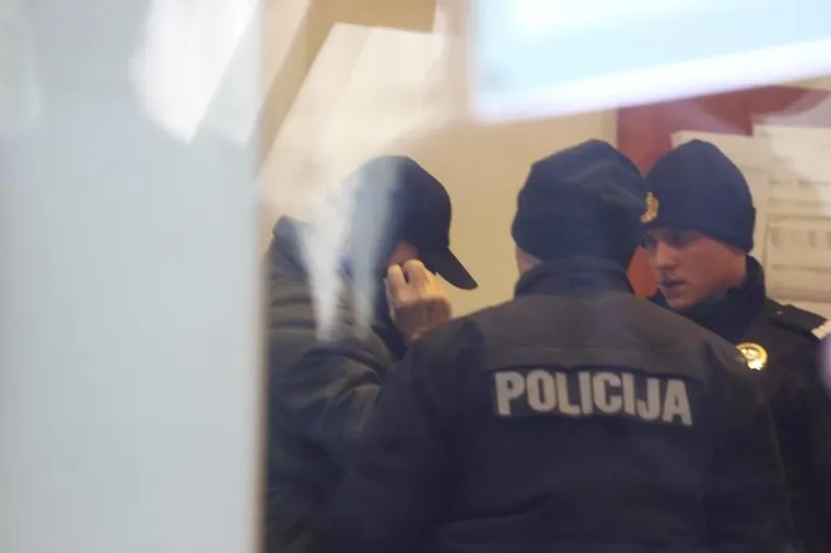 Uhićen je nešto stariji muškarac