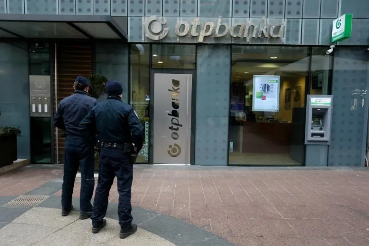 Policija je odmah po dojavi blokirala središte grada