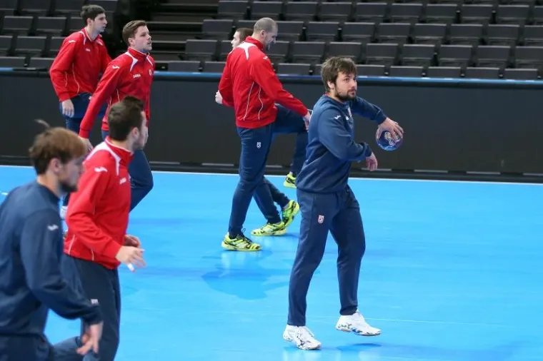 KAUBOJI ODRADILI POSLJEDNJI TRENING: Pogledajte kako se rukometa&scaron;i spremaju za Norve&scaron;ku