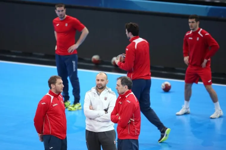 KAUBOJI ODRADILI POSLJEDNJI TRENING: Pogledajte kako se rukometa&scaron;i spremaju za Norve&scaron;ku