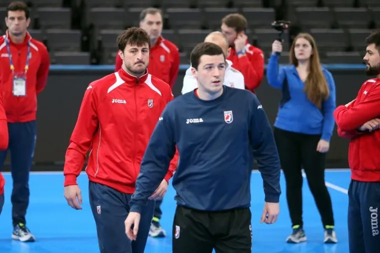 KAUBOJI ODRADILI POSLJEDNJI TRENING: Pogledajte kako se rukometa&scaron;i spremaju za Norve&scaron;ku