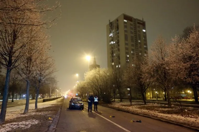 TE&Scaron;KA PROMETNA NESREĆA U ZAGREBU: Na dvojicu policajaca naletio automobil