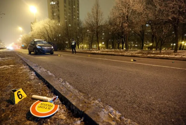 TE&Scaron;KA PROMETNA NESREĆA U ZAGREBU: Na dvojicu policajaca naletio automobil