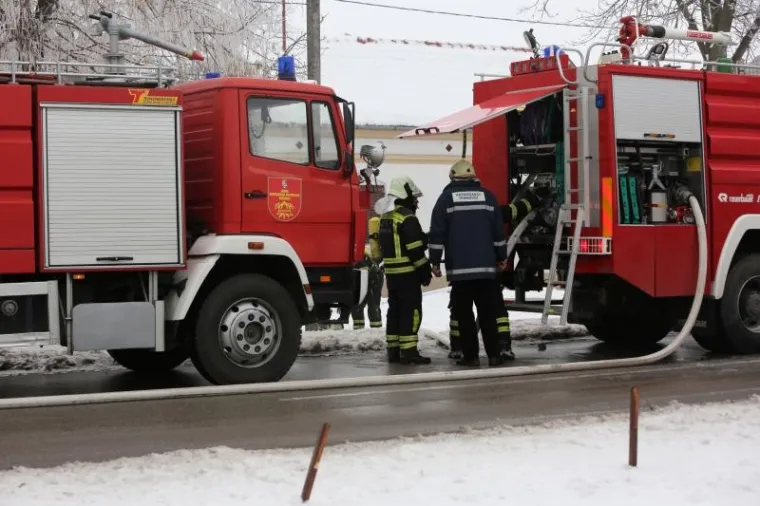 Požar u obiteljskoj kući u Vinkovcima
