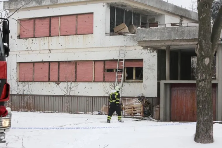 Požar u obiteljskoj kući u Vinkovcima