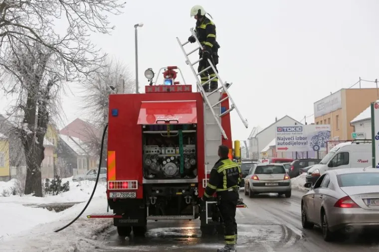 Požar u obiteljskoj kući u Vinkovcima