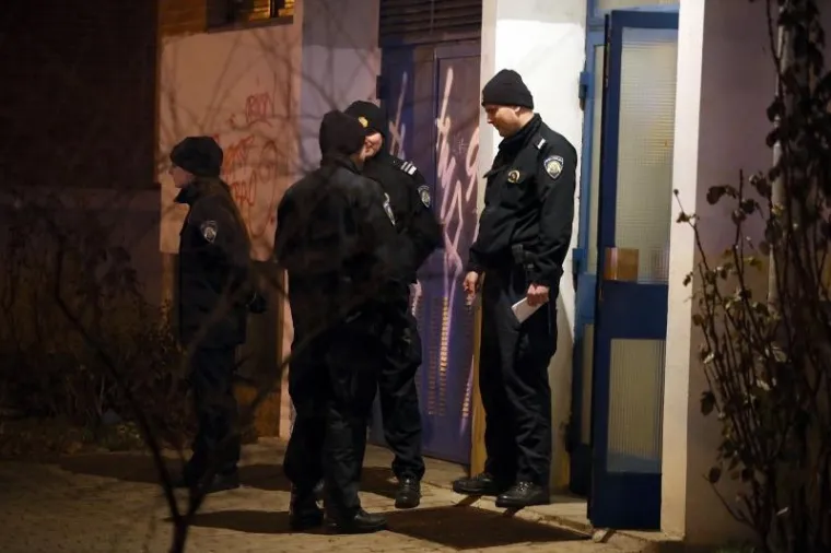 Zagreb: Mu&scaron;karac nožem napao suprugu i punicu, tri osobe prevezene u bolnicu