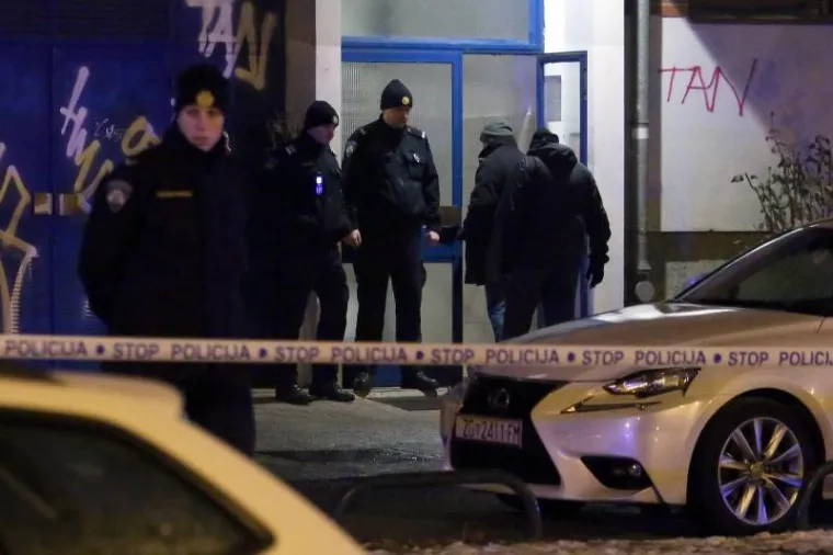 Zagreb: Mu&scaron;karac nožem napao suprugu i punicu, tri osobe prevezene u bolnicu