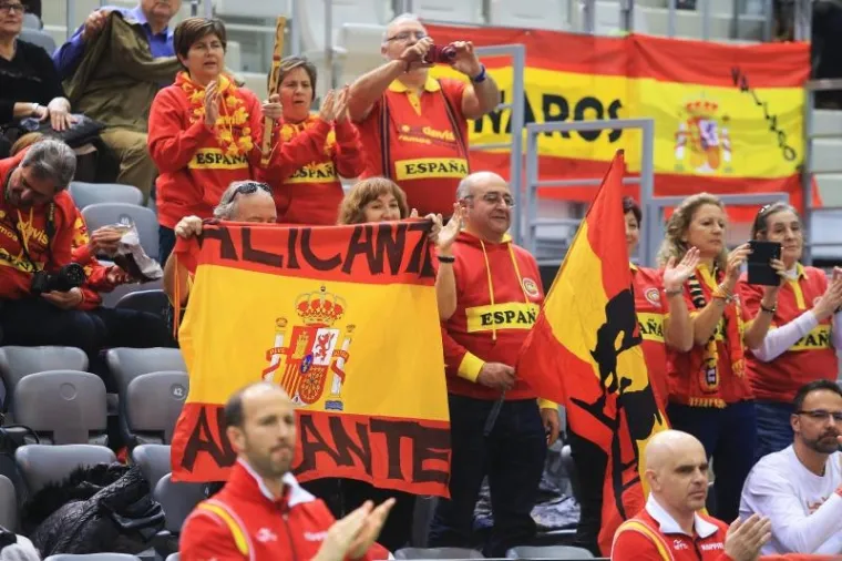 &Scaron;PANJOLCI POHARALI TRIBINE: Pogledajte kakvu su atmosferu priredili Osječani za Davis Cup