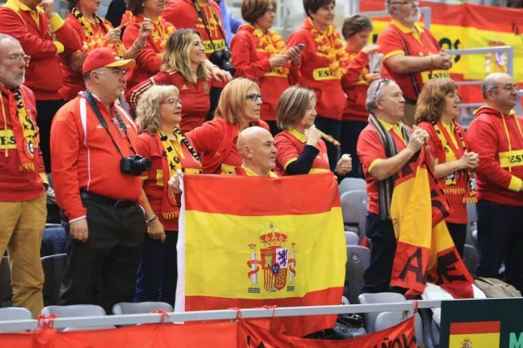 &Scaron;PANJOLCI POHARALI TRIBINE: Pogledajte kakvu su atmosferu priredili Osječani za Davis Cup