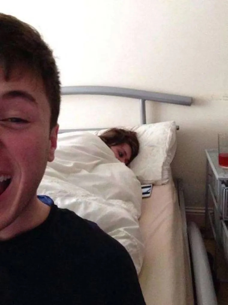 UPRAVO SMO SE POSEKSALI! Neki ljudi imaju potrebu objaviti selfie čim obave posao