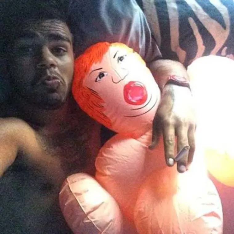 UPRAVO SMO SE POSEKSALI! Neki ljudi imaju potrebu objaviti selfie čim obave posao