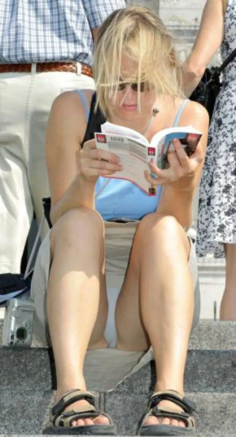 ZABORAVILE DA NOSE PREKRATKE SUKNJE: Pokazale previ&scaron;e ili ba&scaron; onoliko koliko su htjele?