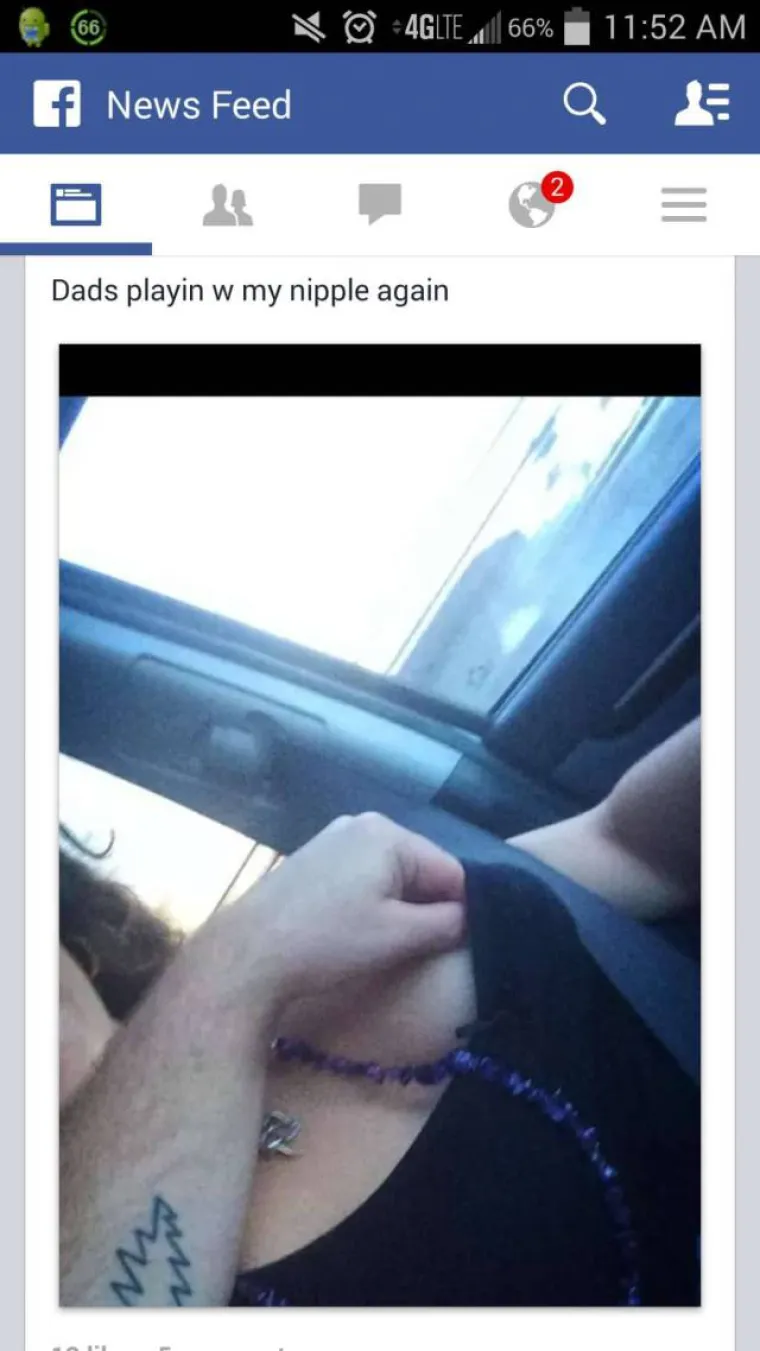 'Tata se opet igra s mojom bradavicom'