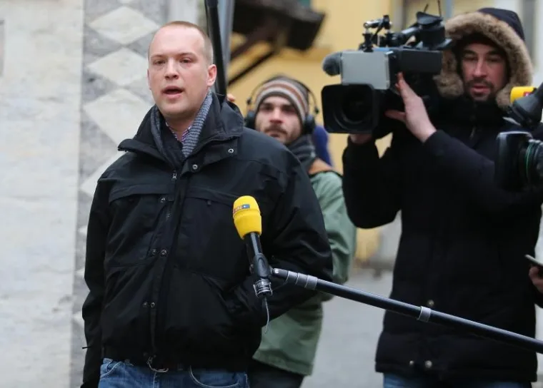 TOMISLAV SAUCHA IZA&Scaron;AO IZ STANA S PUTNOM TORBOM: Krenuo prema sjedi&scaron;tu DORH-a i čeka odluku Sabora