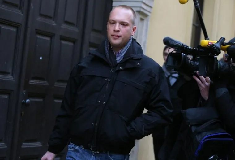 TOMISLAV SAUCHA IZA&Scaron;AO IZ STANA S PUTNOM TORBOM: Krenuo prema sjedi&scaron;tu DORH-a i čeka odluku Sabora