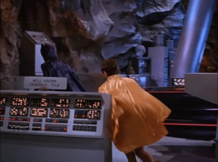 RED NOSTALGIJE, RED OKP-A: U onoj staroj seriji, Batman u svakoj epizodi radi nešto prilično bizarno