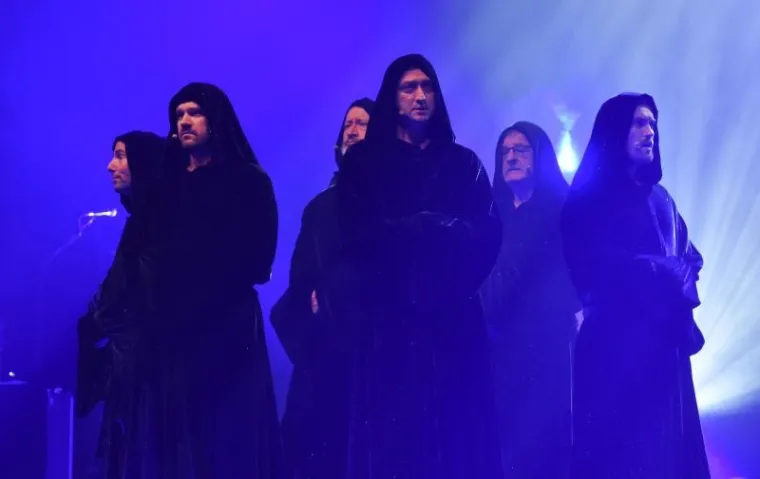 MISTIKA, PIROTEHNIKA I LASERI: Gregorian priredili glazbeni spektakl u Areni Zagreb