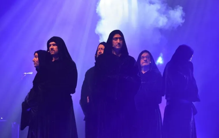 MISTIKA, PIROTEHNIKA I LASERI: Gregorian priredili glazbeni spektakl u Areni Zagreb