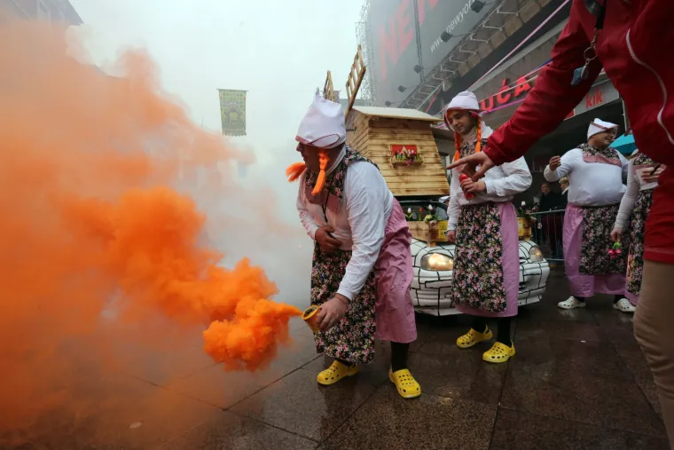 Tradicionalni ma&scaron;karani auto-rally Pariz-Bakar razveselio brojnu publiku