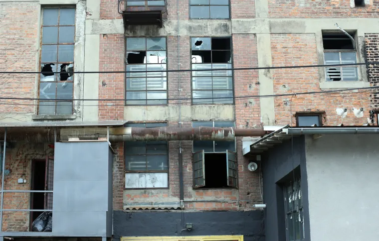 Policijski očevid nakon noća&scaron;njeg napada suzavcem na LGBT partyju u Super Super klubu