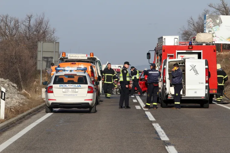 U stra&scaron;nom sudaru na magistrali izgorio vozač automobila
