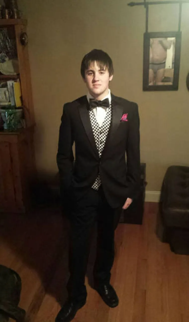 ŽIVOT IH STVARNO MRZI: Mora da im je stvarno grozno kad se ne znaju niti uslikati kako spada...