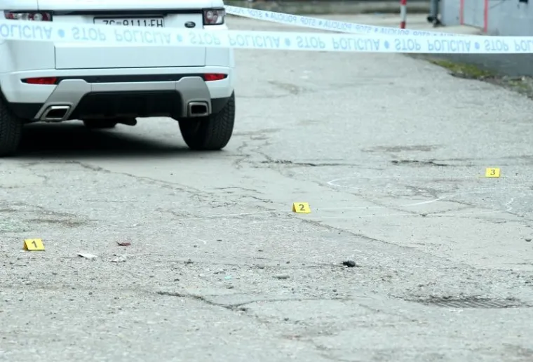 Policijski očevid u zagrebačkom klubu na koji je bačen suzavac