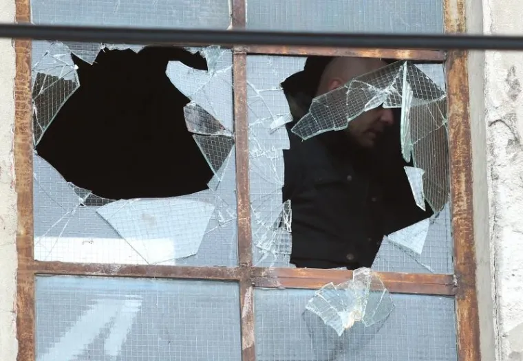 Policijski očevid u zagrebačkom klubu na koji je bačen suzavac