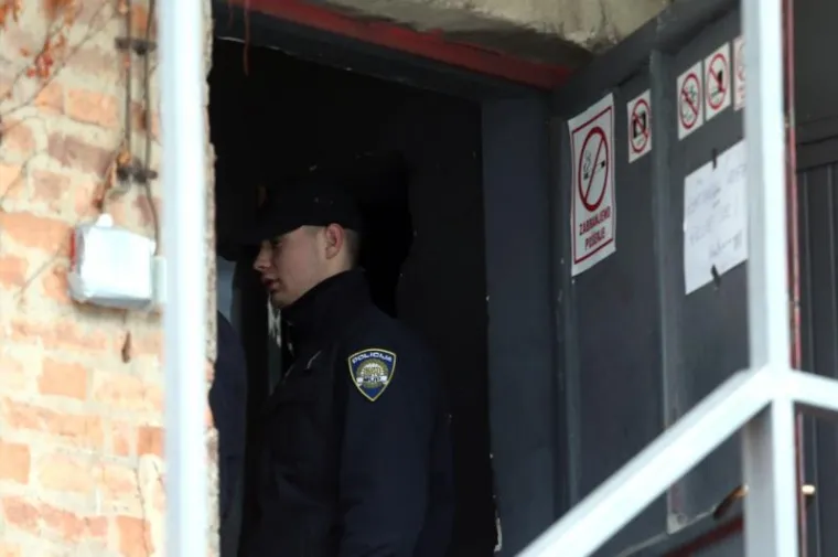 Policijski očevid u zagrebačkom klubu na koji je bačen suzavac