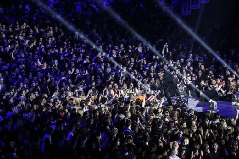 EUFORIJA NA VRHUNCU: Ivan Zak pred dupkom punom Arenom održao pravi spektakl