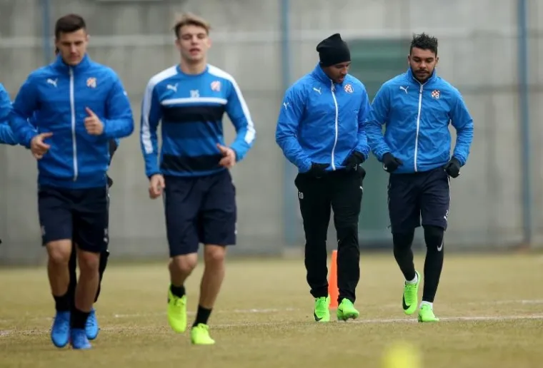 DINAMOVCI SU SE VRATILI U ZAGREB: Pogledajte kako je izgledao prvi trening Sammira i prijatelja