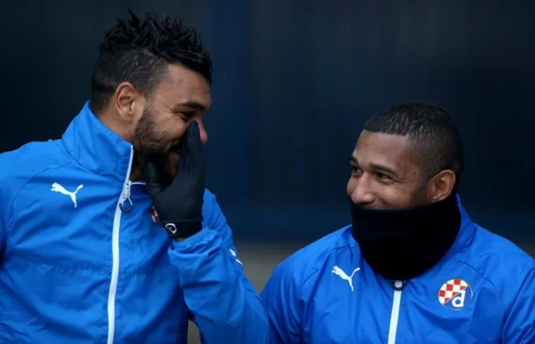 Prva momčad Dinama po prvi je put nakon priprema u turskom Beleku odradila trening u Zagrebu. U ponedjeljak poslijepodne na pomoćnom terenu Hitrec-Kacian trening je odradilo 27 igrača. Ove subote Dinamo dočekuje Slaven Belupo na otvorenju proljetnog dijela sezone.