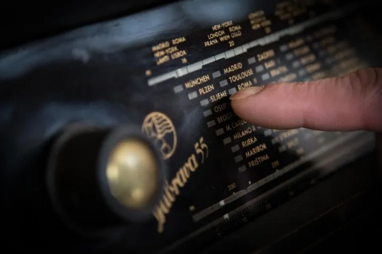 DANAS JE SVJETSKI DAN RADIJA: Pogledajte 'ljepotane' iz pro&scaron;log stoljeća