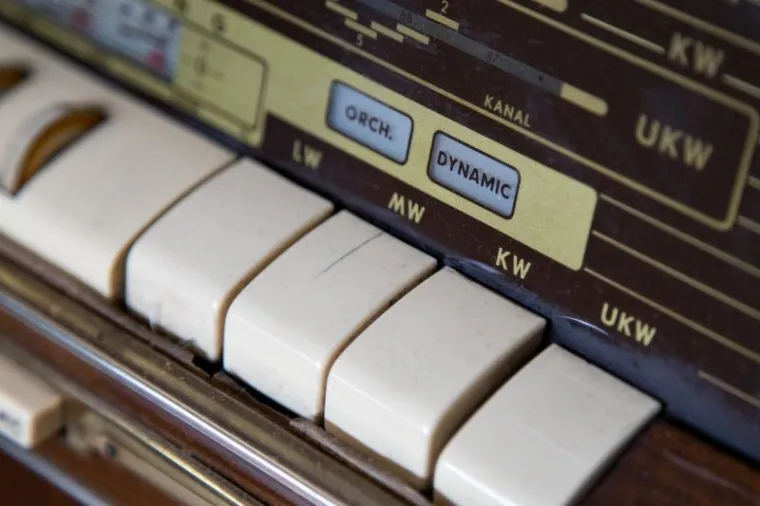 DANAS JE SVJETSKI DAN RADIJA: Pogledajte 'ljepotane' iz pro&scaron;log stoljeća