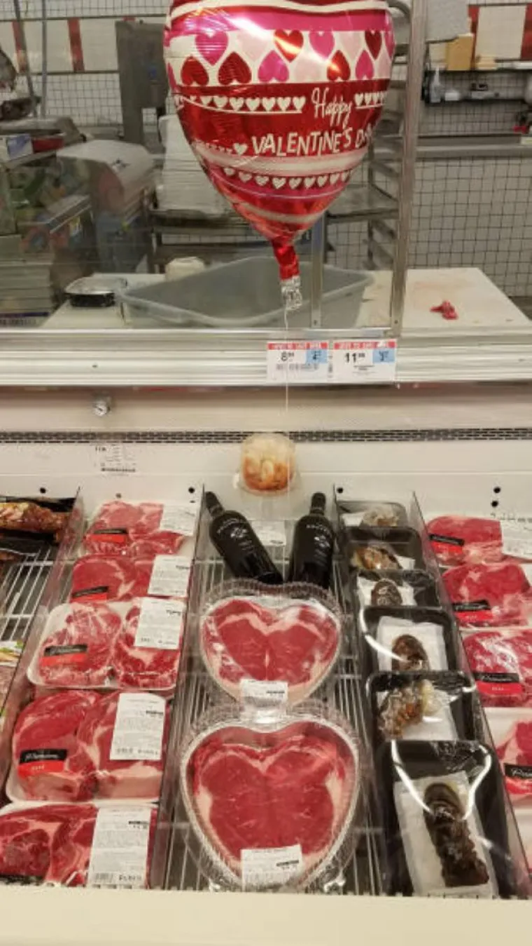 Akcije za Valentinovo su pomalo bizarne ...