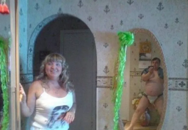 UPROPASTE SVAKU SLIKU: Kako je moguće da su neki ljudi toliko nefotogenični?!