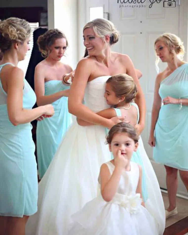 UPROPASTE SVAKU SLIKU: Kako je moguće da su neki ljudi toliko nefotogenični?!