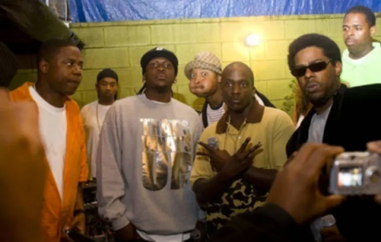 UPROPASTE SVAKU SLIKU: Kako je moguće da su neki ljudi toliko nefotogenični?!