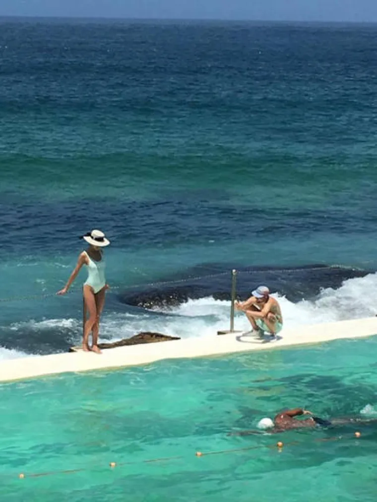 NEOPJEVANI JUNACI INSTAGRAMA: Iza svake zgodne djevojke stoji strpljivi dečko s fotićem