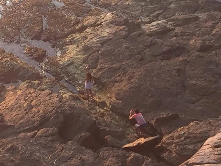 NEOPJEVANI JUNACI INSTAGRAMA: Iza svake zgodne djevojke stoji strpljivi dečko s fotićem