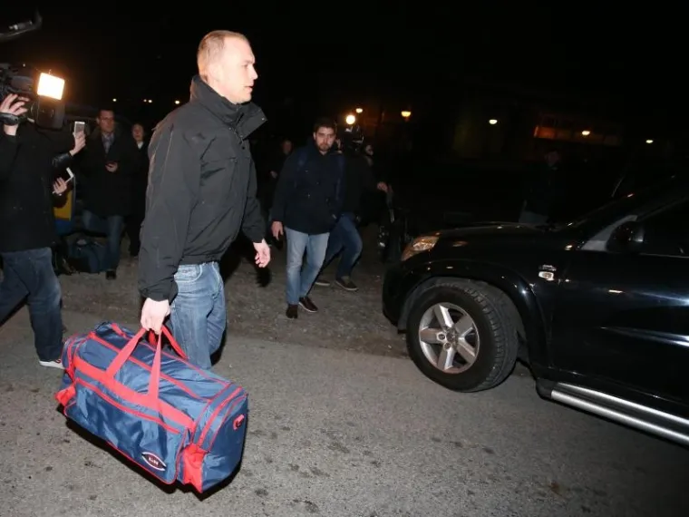 SAUCHA IZA&Scaron;AO IZ PRITVORA: Ispred zatvora ga je dočekala supruga Ivana