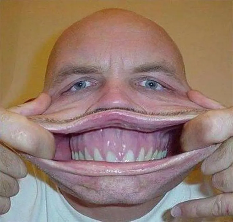 KAKVE TO FOTKE OBJAVLJUJU NA FACEBOOKU?! Nemaju srama i vole biti u sredi&scaron;tu pažnje