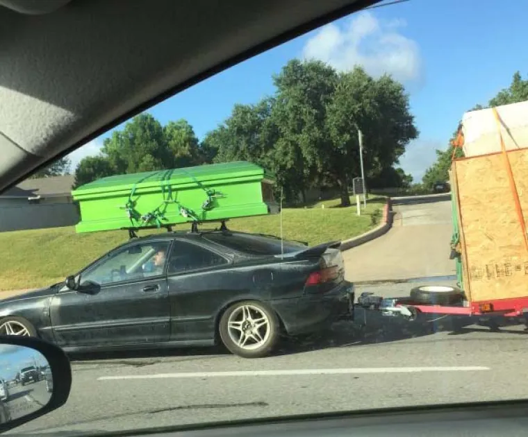 KAKVE TO FOTKE OBJAVLJUJU NA FACEBOOKU?! Nemaju srama i vole biti u sredi&scaron;tu pažnje