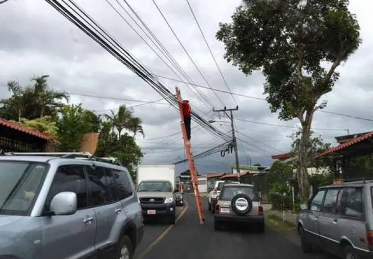 KAKVE TO FOTKE OBJAVLJUJU NA FACEBOOKU?! Nemaju srama i vole biti u sredi&scaron;tu pažnje