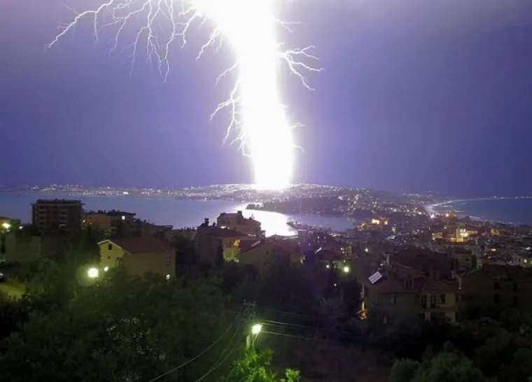UTJERAT ĆE VAM STRAH U KOSTI: Nisu se bojali grmljavine dok nisu sami posvjedočili ovim prizorima